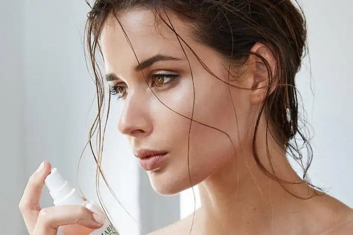 استفاده از تونر پوست بعد از حمام 54856464125