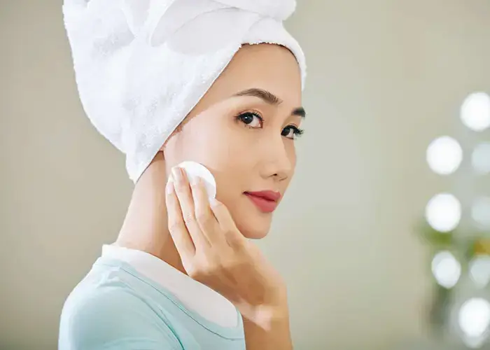 پاکسازی صورت با تونیک بعد از حمام 6546452150