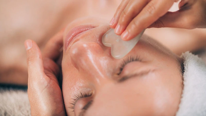 ماساژ صورت با گواشای یشم 0564510