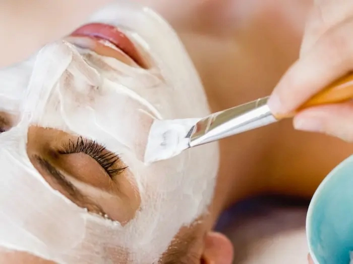 ماسک پودری لاتکسی بر روی پوست 577557