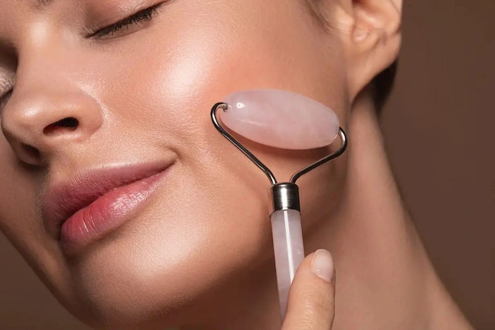 لطاف پوست با جیدرولر و سرم ماساژ 564564510