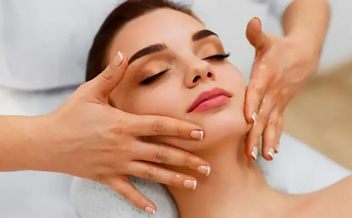 ماساژ صورت روشی تسکین دهنده برای پوست 6776