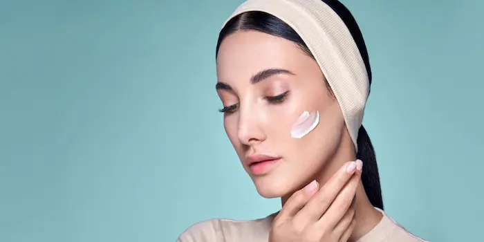 استفاده از کرم آبرسان در روتین پوستی 5645646410