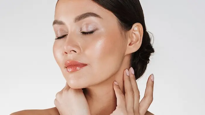 پوست سالم و شفاف بااستفاده از کنسانتره یا سرم پوست 565644