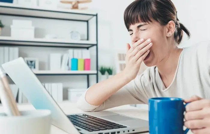 خواب آلودگی و بی حوصلگی در خانم ها 45443423432