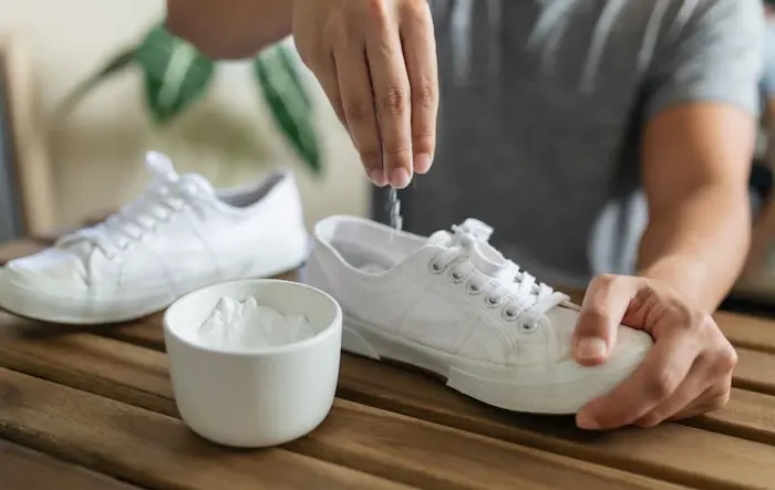 تمیزکردن کفش با جوش شیرین 5345343