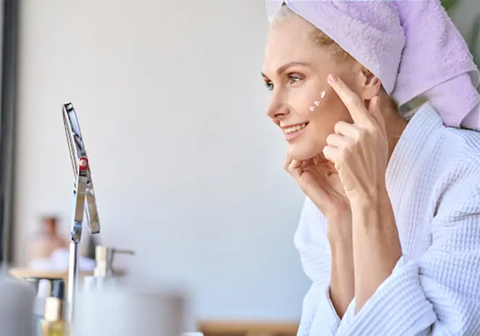 استفاده از آبرسان برای مراقبت از پوست در میانسالی 6456210