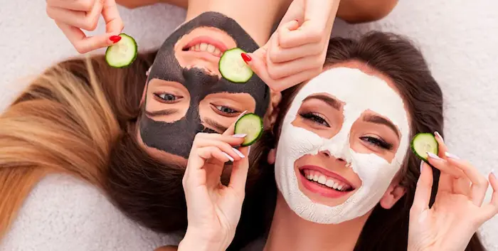 پاکسازی و ماسک خیار روی صورت 34543333