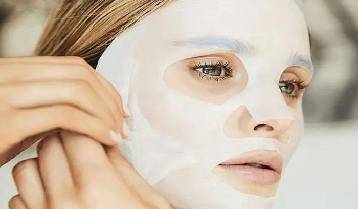 استفاده از ماسک صورت برای روتین پوستی در فصل زمستان 675465464