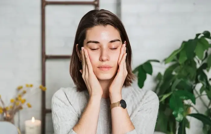 مقایسه ماساژ صورت وماساژور برقی 456546546