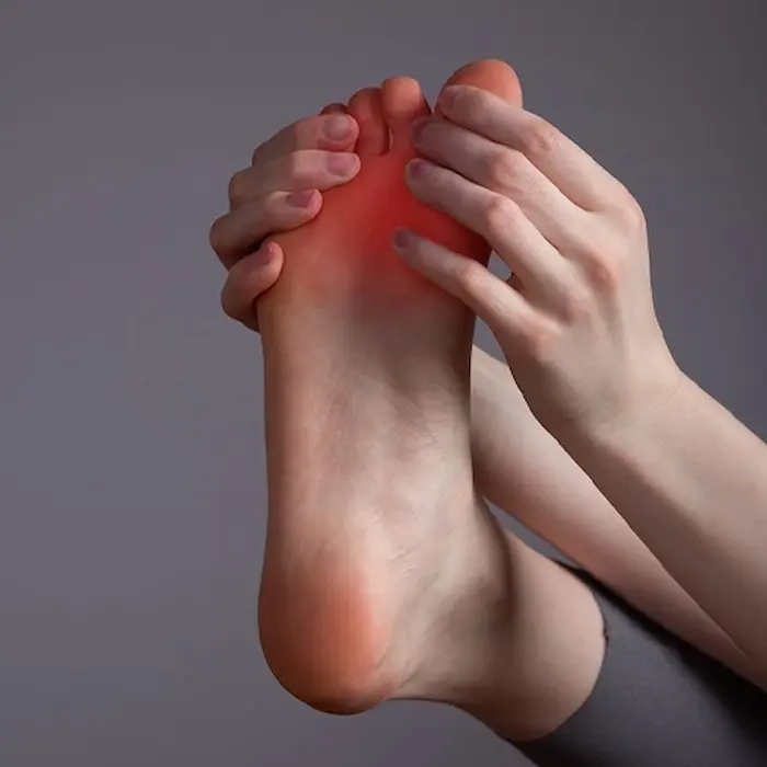 درد ردر ناحیه کف پا 6456534